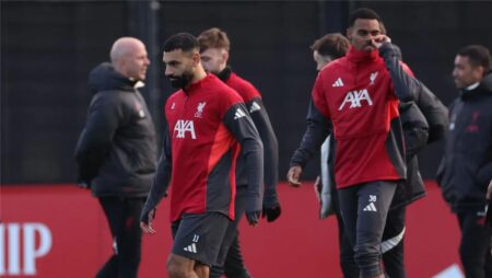 فيليبي لويس يستغل مباراة بيراميدز لتقديم نصيحة لـ محمد صلاح بسبب أزمته مع ليفربول فيليبي لويس يستغل مباراة بيراميدز لتقديم نصيحة لـ محمد صلاح بسبب أزمته مع ليفربول