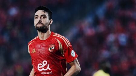 كأس عاصمة مصر.. طاهر وجراديشار يقودان هجوم الأهلي في مواجهة إنبي كأس عاصمة مصر.. طاهر وجراديشار يقودان هجوم الأهلي في مواجهة إنبي