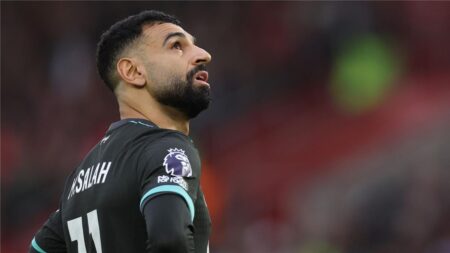 ماكمانامان يدعو ثنائي ليفربول لحل أزمة محمد صلاح قبل كأس أمم إفريقيا