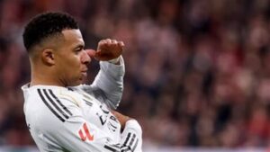 ريال مدريد يضيف ثلاث نقاط جديدة إلى رصيده بتغلّبه على فالنسيا في معقل "مستايا"