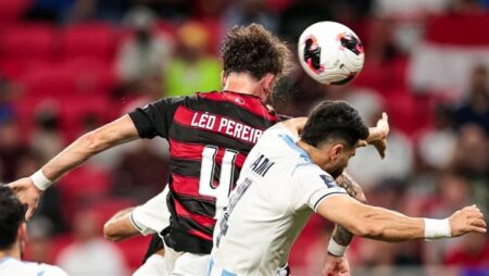 كأس التحدي.. بيراميدز يتأخر بهدف أمام فلامنجو في الشوط الأول كأس التحدي.. بيراميدز يتأخر بهدف أمام فلامنجو في الشوط الأول