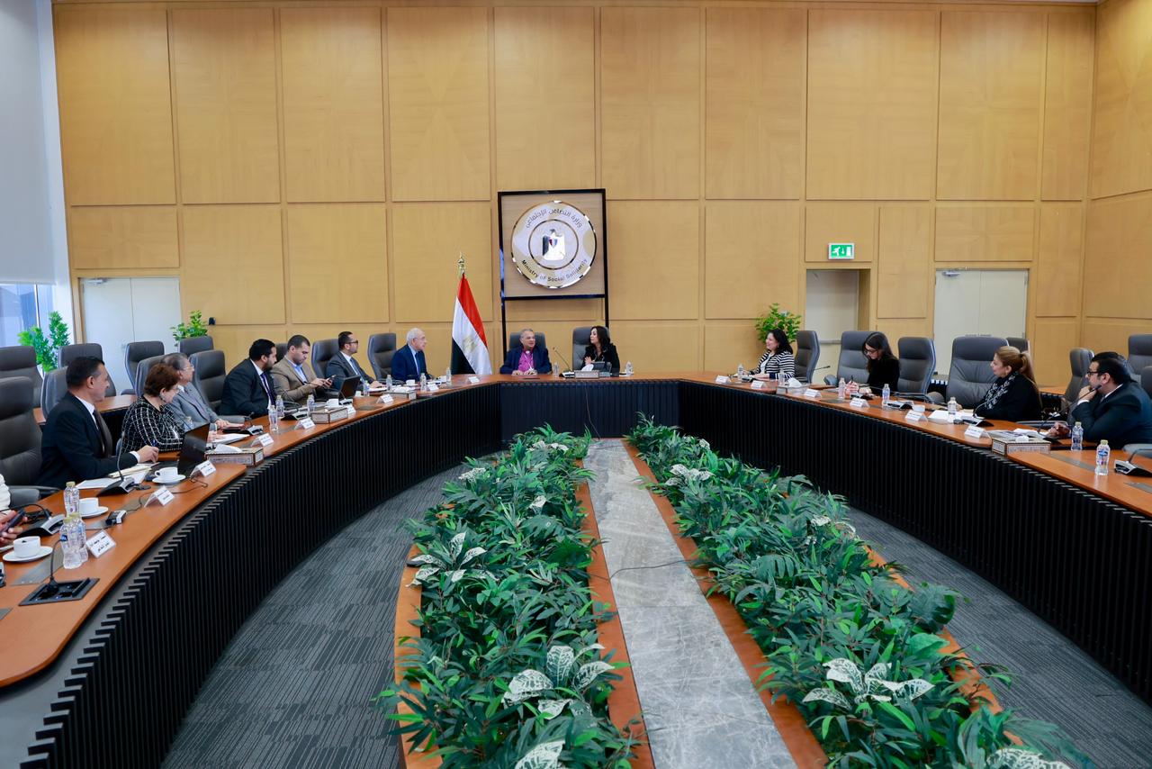 وزيرة التضامن تلتقي رئيس الطائفة الإنجيلية لبحث نتائج المرحلة الرابعة لمبادرة "ازرع"