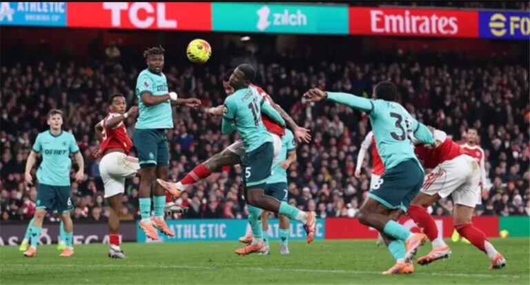 الحظ يحالف آرسنال ويتخطى ولفرهامبتون بهدفين عكسيين في الدوري الإنجليزي الحظ يحالف آرسنال ويتخطى ولفرهامبتون بهدفين عكسيين في الدوري الإنجليزي