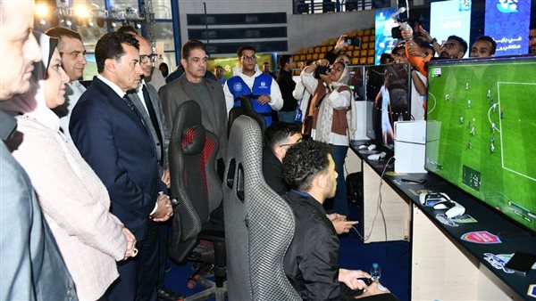 وزير الشباب يشهد ختام بطولة الأندية لكرة القدم الإلكترونية باستاد القاهرة وزير الشباب يشهد ختام بطولة الأندية لكرة القدم الإلكترونية باستاد القاهرة