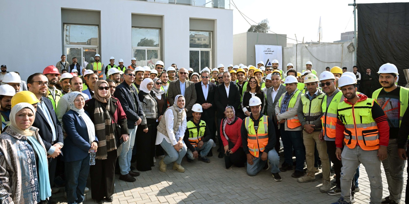 رئيس الوزراء يتفقد مشروع إنشاء مستشفى شبين القناطر المركزي.. صور 5 رئيس الوزراء يتفقد مشروع إنشاء مستشفى شبين القناطر المركزي.. صور