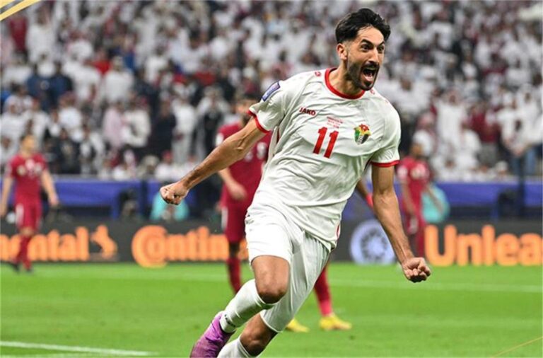 يزن النعيمات صفقة حُسمت واختفت فجأة.. لغز جديد يربك حسابات الأهلي يزن النعيمات صفقة حُسمت واختفت فجأة.. لغز جديد يربك حسابات الأهلي