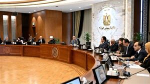 رئيس الوزراء يتابع زيادة الخدمات والأنشطة بالمحافظات الحدودية