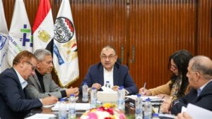 وزير قطاع الأعمال العام يواصل اجتماعاته الدورية برؤساء الشركات التابعة وزير قطاع الأعمال العام يواصل اجتماعاته الدورية برؤساء الشركات التابعة