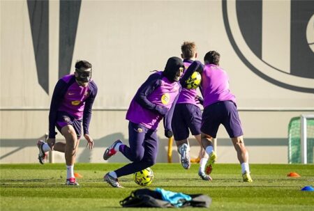 موقف تشيزني وليفاندوفسكي من المشاركة مع برشلونة في مباراة كأس ملك إسبانيا موقف تشيزني وليفاندوفسكي من المشاركة مع برشلونة في مباراة كأس ملك إسبانيا