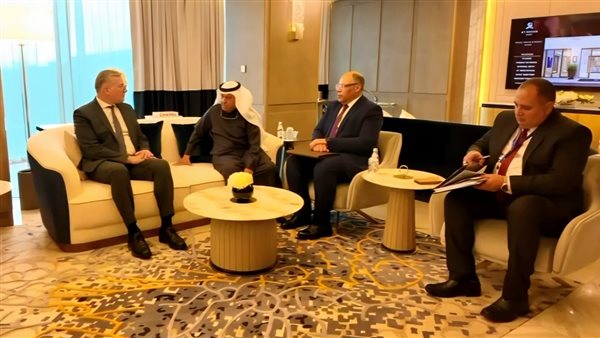 مباحثات مصرية كويتية لتعزيز التعاون الإستراتيجي بين البلدين في مجالات البترول والغاز مباحثات مصرية كويتية لتعزيز التعاون الإستراتيجي بين البلدين في مجالات البترول والغاز