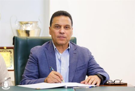 حسام البدري: الكرة المصرية تحتاج إلى مشروع.. والمدير الفني الأجنبي ليس الحل حسام البدري: الكرة المصرية تحتاج إلى مشروع.. والمدير الفني الأجنبي ليس الحل