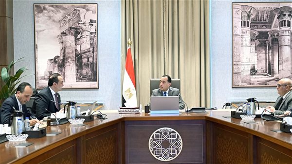 مدبولي يُتابع مع رئيس هيئة الرعاية الصحية استعدادات المرحلة الثانية للتأمين الصحي الشامل مدبولي يُتابع مع رئيس هيئة الرعاية الصحية استعدادات المرحلة الثانية للتأمين الصحي الشامل