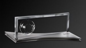 موقف عمرو ناصف من جائزة بوشكاش في حفل "ذا بيست"