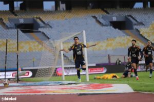 طبيب الأهلي يعلن حالة أشرف بن شرقي