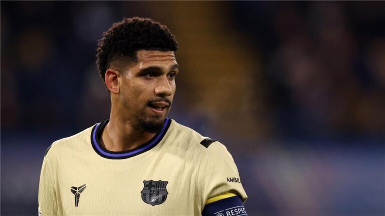 بعد عودته من إسرائيل.. أراوخو يحسم مستقبله ويبلغ برشلونة بعد عودته من إسرائيل.. أراوخو يحسم مستقبله ويبلغ برشلونة