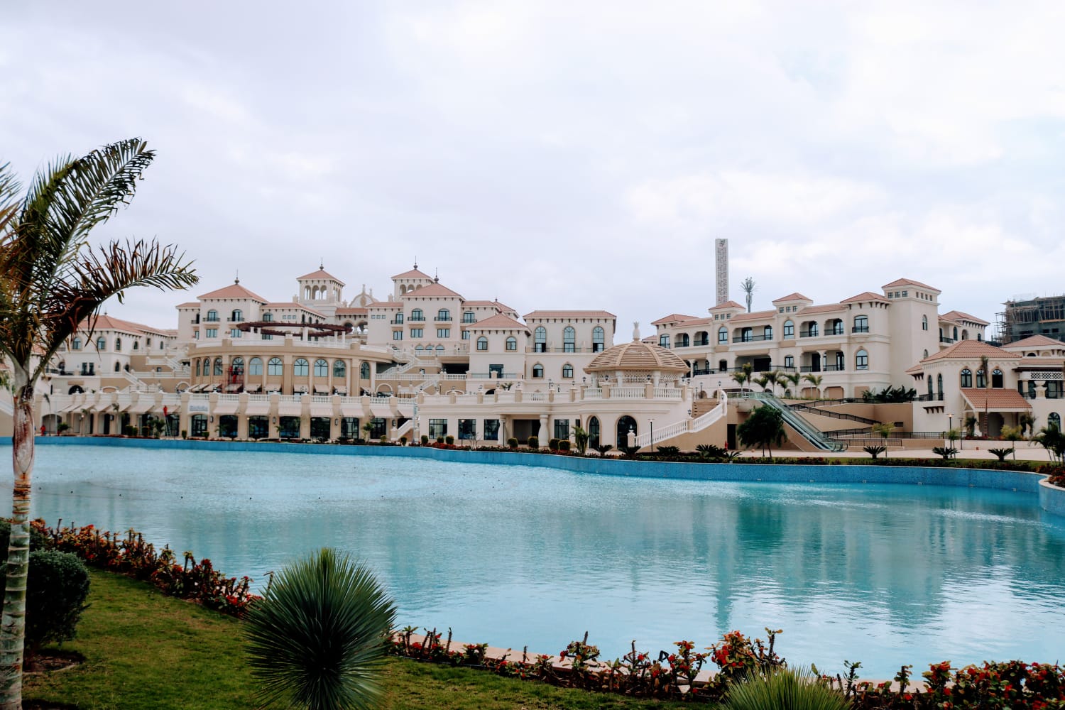 غدا.. افتتاح المنطقة التجارية الترفيهية "The Village" في سيليا بالعاصمة الجديدة