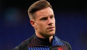 هانز فليك يثير دهشة برشلونة بسبب مارك تير شتيجن