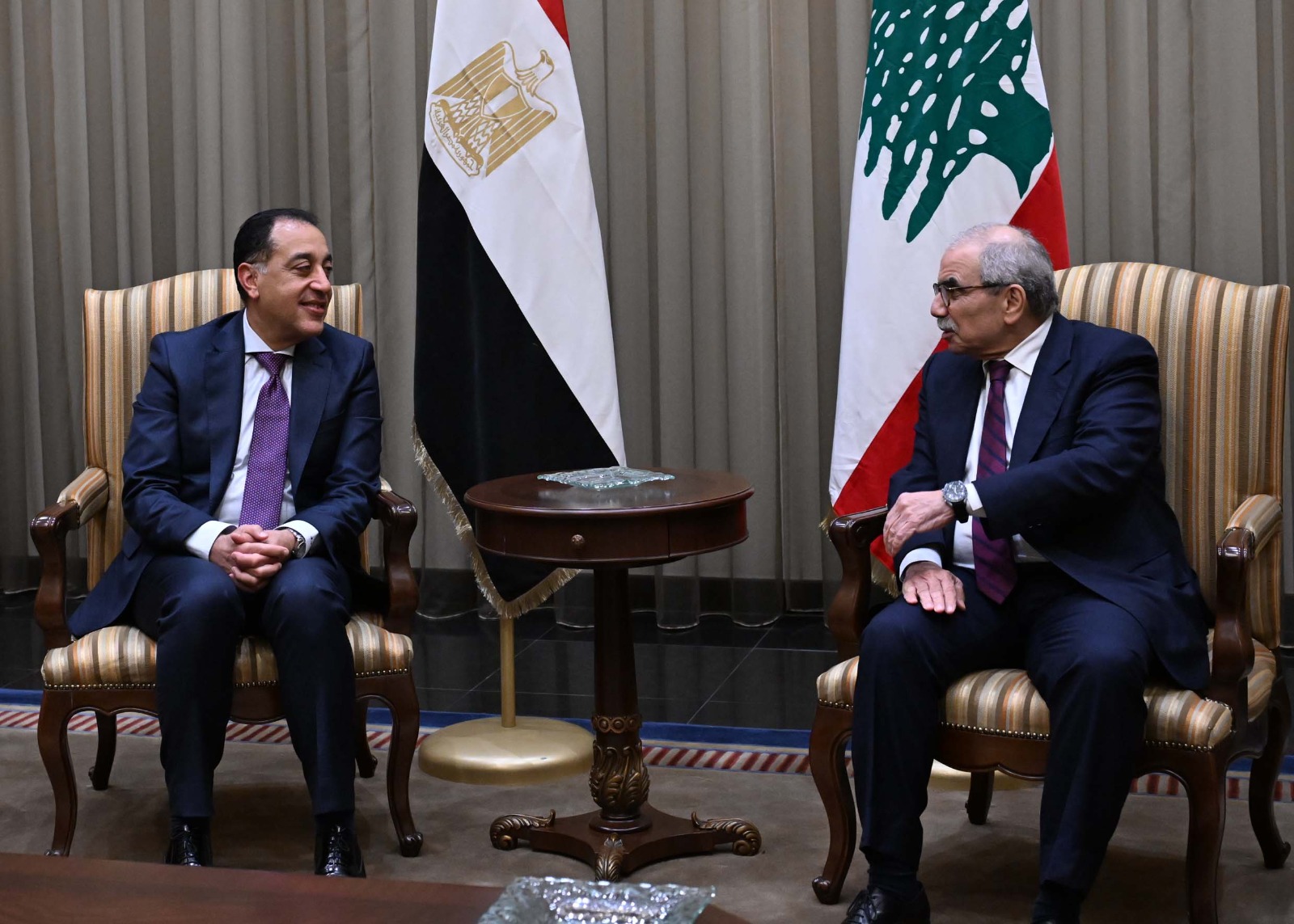 رئيس الوزراء اللبناني يستقبل "مدبولي" بمطار رفيق الحريري الدولي.. صور 2 رئيس الوزراء اللبناني يستقبل "مدبولي" بمطار رفيق الحريري الدولي.. صور