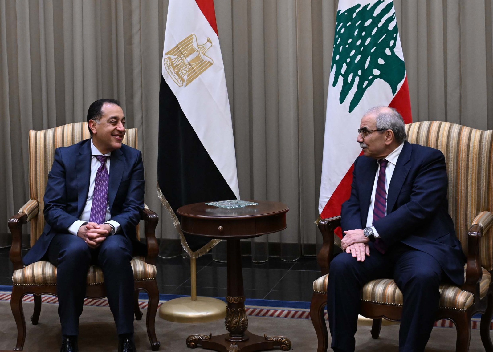 رئيس الوزراء اللبناني يستقبل "مدبولي" بمطار رفيق الحريري الدولي.. صور 1 رئيس الوزراء اللبناني يستقبل "مدبولي" بمطار رفيق الحريري الدولي.. صور