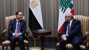 رئيس الوزراء اللبناني يستقبل "مدبولي" بمطار رفيق الحريري الدولي.. صور