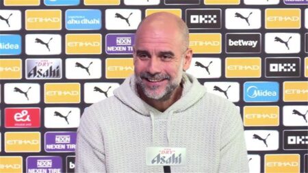 جوارديولا يعلق على أنباء رحيله عن مانشستر سيتي: لا تزعجني.. وأستهدف لقبين