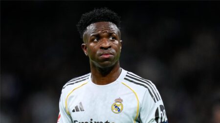 صحفي إسباني يهاجم فينيسيوس: سلوكه المدلل انتهى في ريال مدريد.. ويجب إخباره بذلك