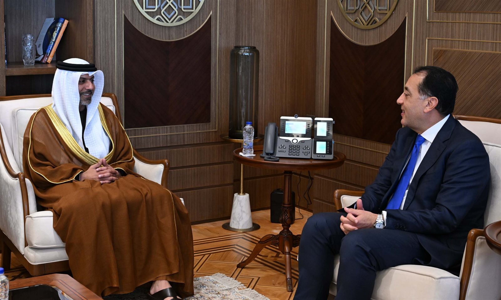 رئيس الوزراء يستقبل سفير الإمارات العربية المتحدة لدى مصر.. صور