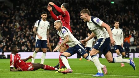 فيديو | ريتشارليسون يسجل هدف توتنهام الأول أمام ليفربول