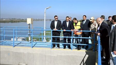 رئيس الوزراء يتفقد محطة مياه الشرب بأرض المشتل بالصف ويضغط زر تفعيل التشغيل.. صور