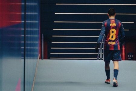 بيدري يكشف عن روتينه الغريب قبل المباريات.. وأمنيته الخاصة بـ ميسي