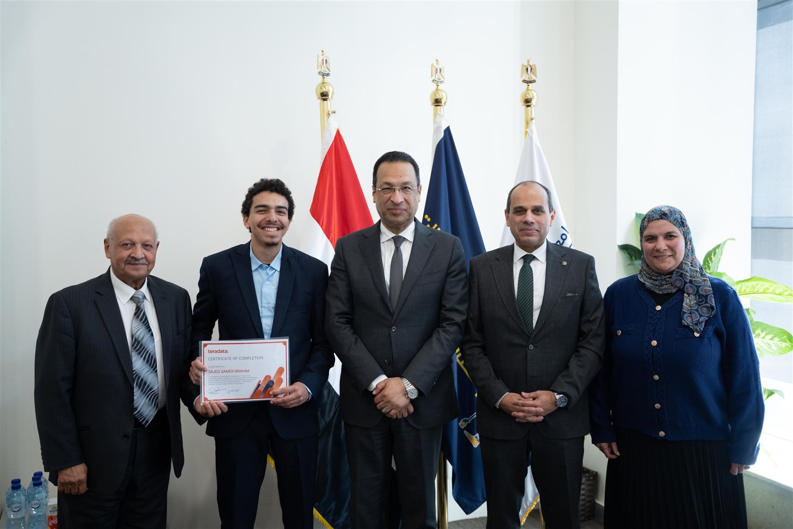 جامعة مصر للمعلوماتية وتيراداتا تخرّجان أول دفعة متخصصة في تحليل البيانات والذكاء الاصطناعي