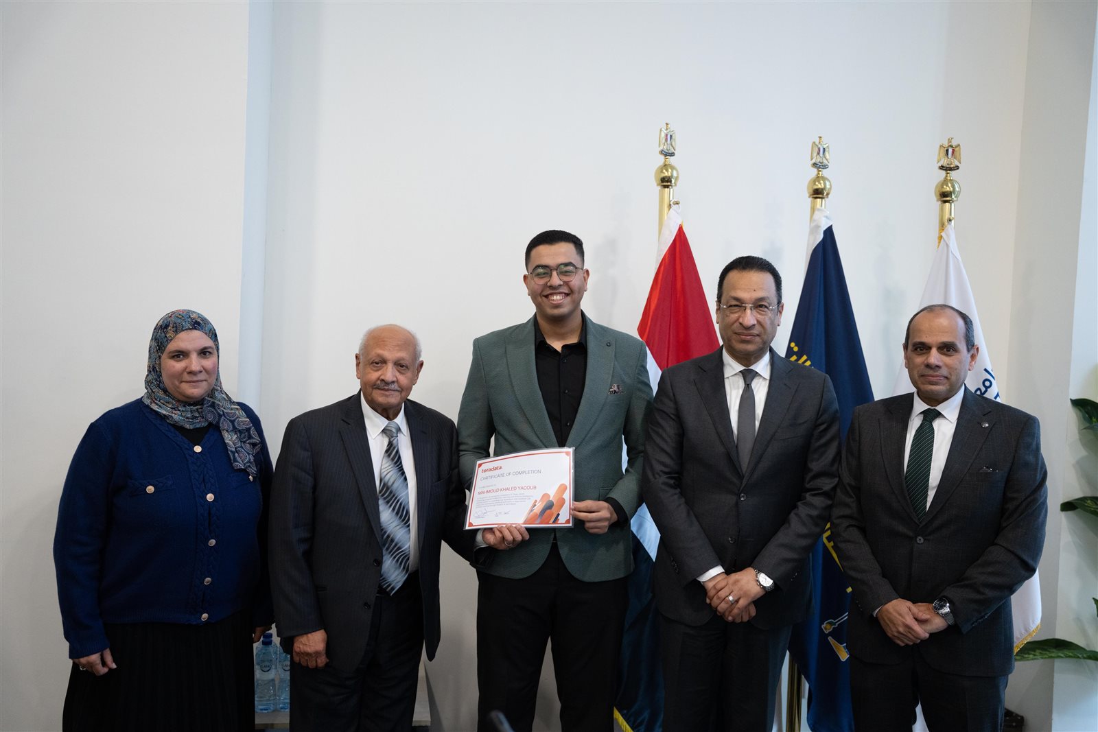 جامعة مصر للمعلوماتية وتيراداتا تخرّجان أول دفعة متخصصة في تحليل البيانات والذكاء الاصطناعي