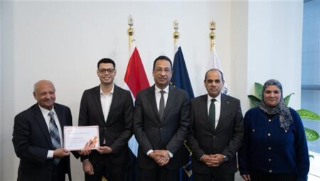 جامعة مصر للمعلوماتية وتيراداتا تخرّجان أول دفعة متخصصة في تحليل البيانات والذكاء الاصطناعي