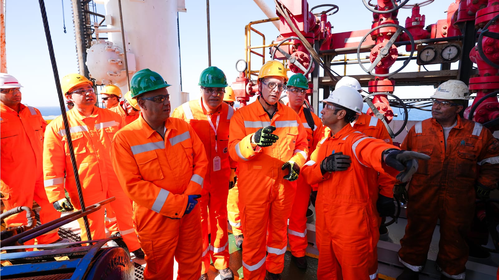 وزير البترول يتفقد أعمال حفر أول بئر ببرنامج إيني الإيطالية في خليج السويس وسيناء