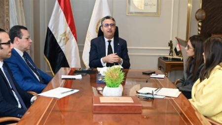 التموين تبحث تنفيذ مشروعات التحول الرقمي ومنظومات التتبع الذكية