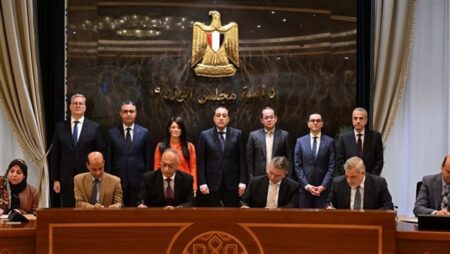 رئيس الوزراء يشهد توقيع بُروتوكولي تعاون بشأن تدقيق وتوحيد أرقام الصادرات والواردات