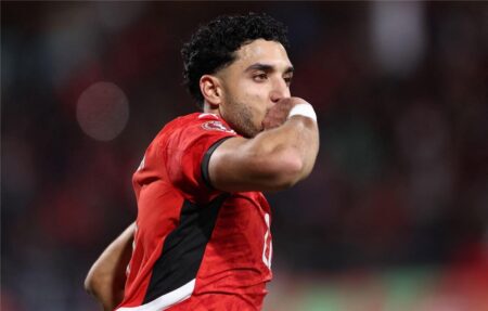 للعام الثاني تواليًا.. عمر مرموش بين دكة جوارديولا وطموح جديد في الدوري الإنجليزي