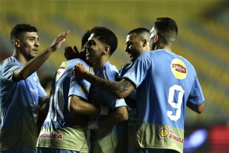 تجميد مفاوضات الأهلي مع حسين الشحات وعبد القادر.. وموقف كوكا