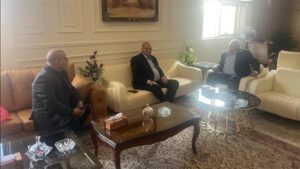 رئيس بحوث الصحراء يلتقي بمحافظ الوادي الجديد لمناقشة تعزيز التنمية الزراعية