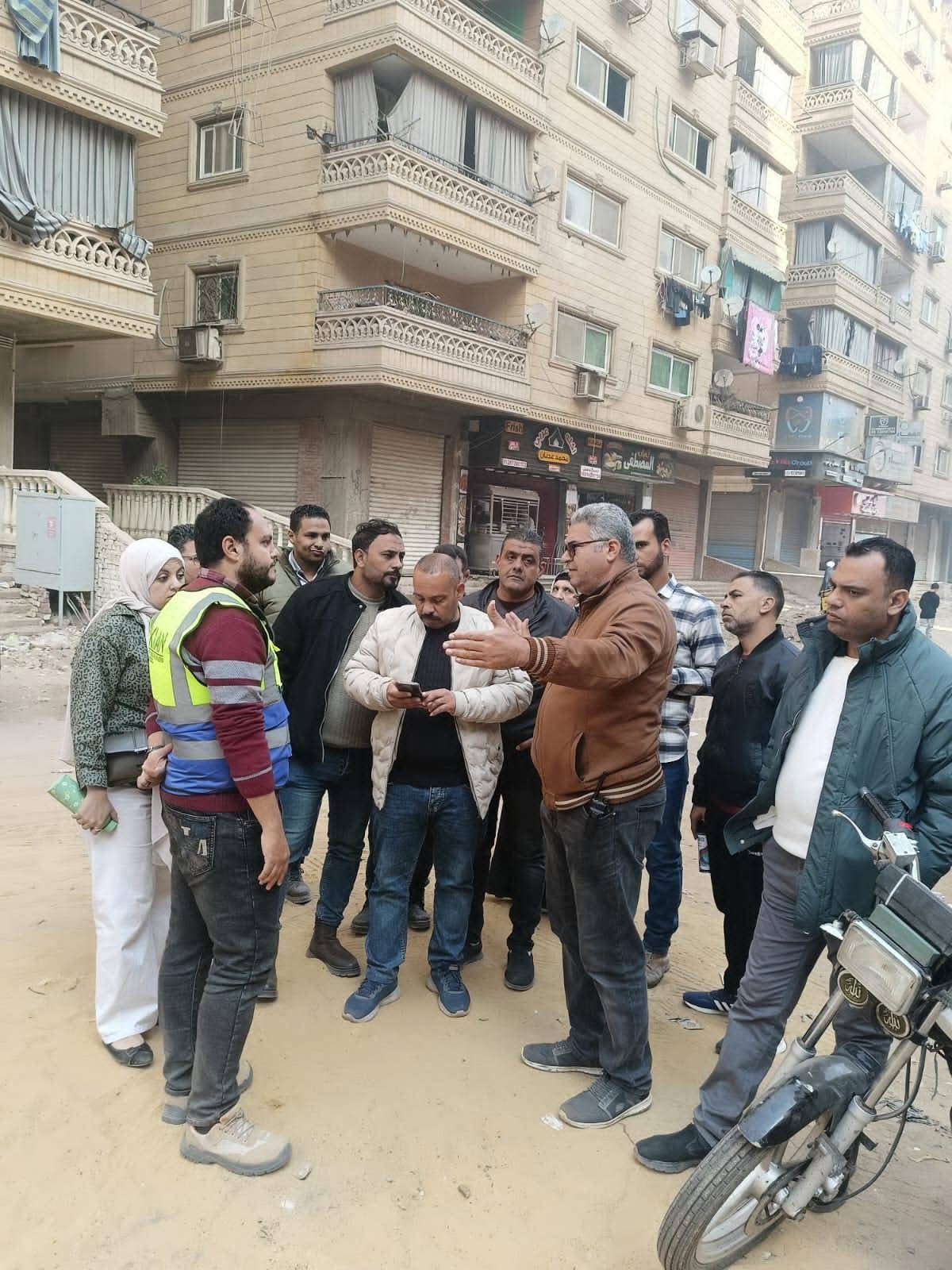 متابعة مشروع تطوير شارع الإخلاص بحي الطالبية