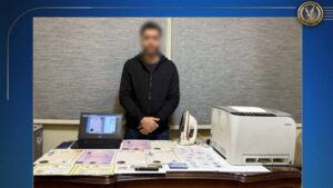 ضبط شخص لتزوير الشهادات الجامعية والترويج لها عبر مواقع التواصل بالجيزة