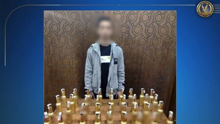 ضبط شخص لقيامه ببيع مشروبات كحولية مغشوشة