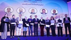 عبدالغفار يكرم العاملين بالمنظومة الصحية وصحفيي ملف الشئون الصحية تقديرًا لجهودهم خلال 2025| صور