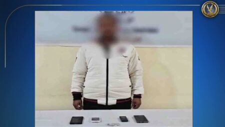 الداخلية تضبط متهمًا بانتحال صفة موظف بنك للنصب على المواطنين