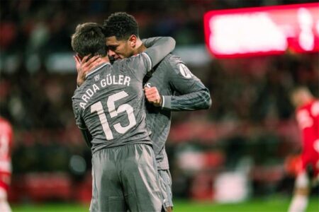 سبب انسحاب ريال مدريد من محادثات التعاقد مع لاعب خط وسط و3 مدافعين مجانيين