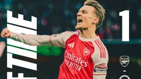 أوديجارد يمنح أرسنال التقدم أمام برايتون في الشوط الأول بالدوري الإنجليزي