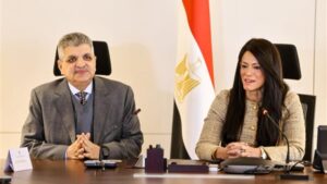 قناة السويس توقع اتفاق بناء أول سفينة دعم غوص بمنحة يابانية مليار جنيه