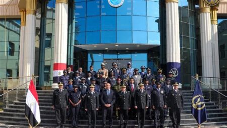 أكاديمية الشرطة تنظم دورتين تدريبيتين للضباط الأفارقة في مجال حفظ السلام أكاديمية الشرطة تنظم دورتين تدريبيتين للضباط الأفارقة في مجال حفظ السلام