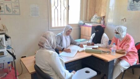 "الصحة" تعلن خطة 903 قوافل طبية مجانية للنصف الأول من 2026