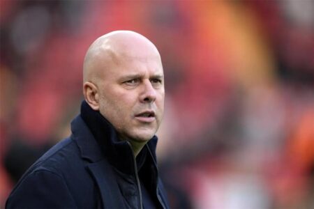 سلوت في ورطة.. لاعب ليفربول يواجه شبح الإيقاف بسبب مباراة ليدز يونايتد